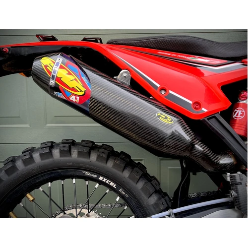 P3 CARBON FMF MUFFLER GUARD 4ST RR MY20>